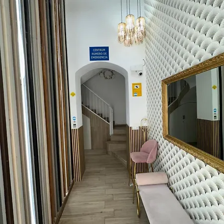 Апартаменты Luxury Near The And Downtown Centrum 8 *